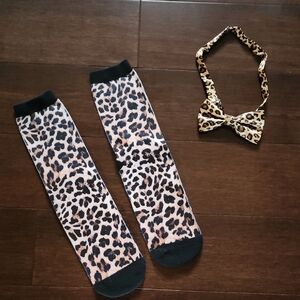 Leopard Print Men's Socks and Bowtie  Set New Never Worn